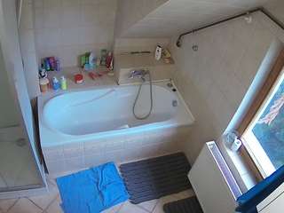 voyeurcam-julmodels-bath-2nd-1 webcam