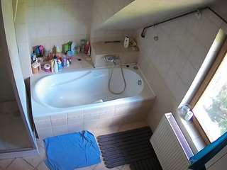 voyeurcam-julmodels-bath-2nd-1 webcam