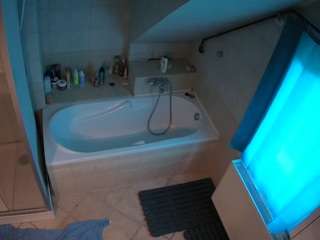 voyeurcam-julmodels-bath-2nd-1