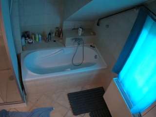 voyeurcam-julmodels-bath-2nd-1