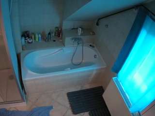 voyeurcam-julmodels-bath-2nd-1