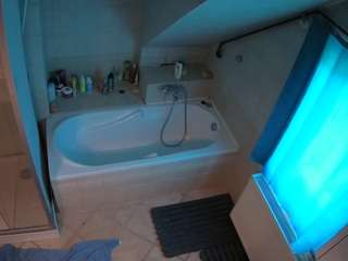 voyeurcam-julmodels-bath-2nd-1