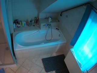 voyeurcam-julmodels-bath-2nd-1 webcam