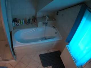 voyeurcam-julmodels-bath-2nd-1