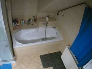 voyeurcam-julmodels-bath-2nd-1