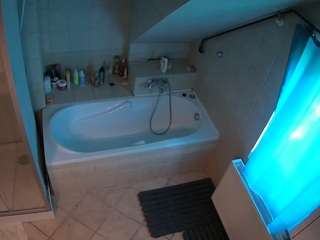 voyeurcam-julmodels-bath-2nd-1