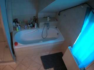 voyeurcam-julmodels-bath-2nd-1