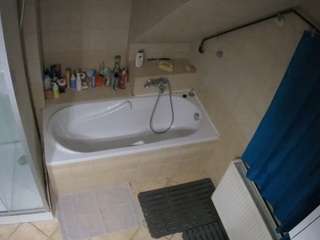 voyeurcam-julmodels-bath-2nd-1