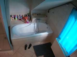 voyeurcam-julmodels-bath-2nd-1