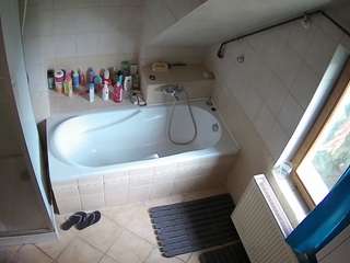 voyeurcam-julmodels-bath-2nd-1 webcam