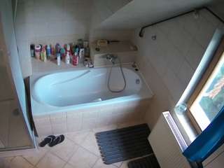 voyeurcam-julmodels-bath-2nd-1 webcam