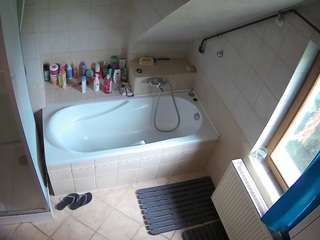 voyeurcam-julmodels-bath-2nd-1 webcam