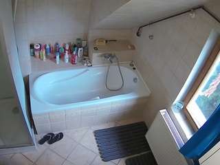 voyeurcam-julmodels-bath-2nd-1 webcam