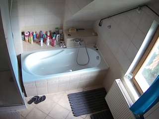 voyeurcam-julmodels-bath-2nd-1 webcam