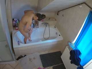 voyeurcam-julmodels-bath-2nd-1 webcam