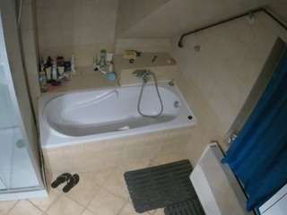voyeurcam-julmodels-bath-2nd-1