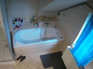 voyeurcam-julmodels-bath-2nd-1