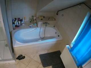 Questo modello è in diretta ora. voyeurcam-julmodels-bath-2nd-1