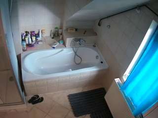 voyeurcam-julmodels-bath-2nd-1