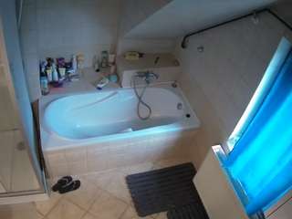 voyeurcam-julmodels-bath-2nd-1