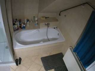 voyeurcam-julmodels-bath-2nd-1