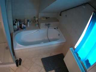 voyeurcam-julmodels-bath-2nd-1