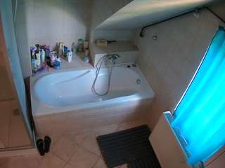 voyeurcam-julmodels-bath-2nd-1