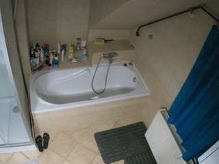 voyeurcam-julmodels-bath-2nd-1 Live Webcam on CamSoda
