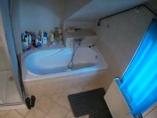voyeurcam-julmodels-bath-2nd-1