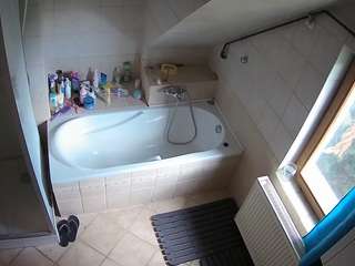 voyeurcam-julmodels-bath-2nd-1
