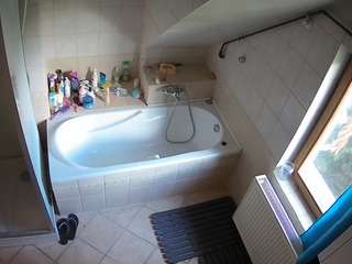 voyeurcam-julmodels-bath-2nd-1