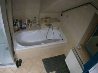 voyeurcam-julmodels-bath-2nd-1