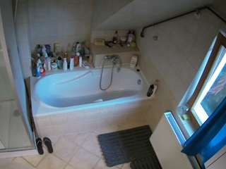 voyeurcam-julmodels-bath-2nd-1