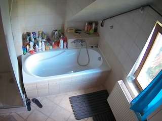 voyeurcam-julmodels-bath-2nd-1 Sex Cam Show
