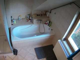 voyeurcam-julmodels-bath-2nd-1 live webcam show