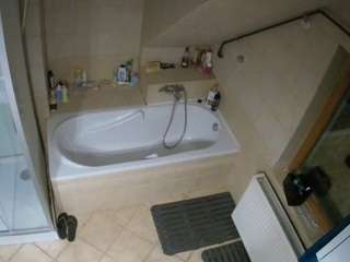 voyeurcam-julmodels-bath-2nd-1