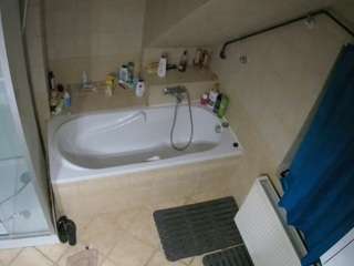 voyeurcam-julmodels-bath-2nd-1