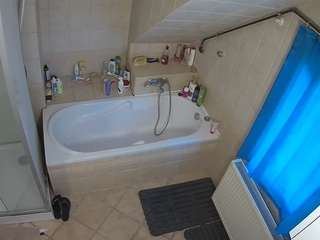 Julmodels Bathroom 2nd Floor-1