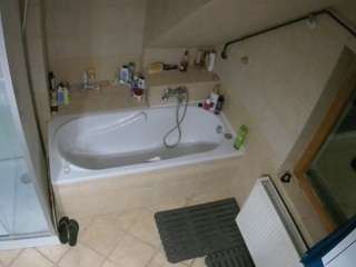 Julmodels Bathroom 2nd Floor-1
