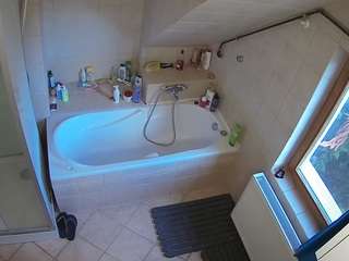 Julmodels Bathroom 2nd Floor-1