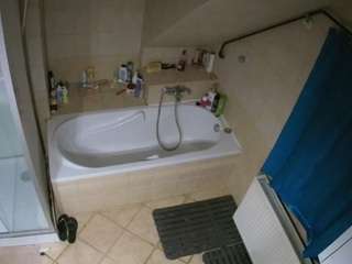 voyeurcam-julmodels-bath-2nd-1