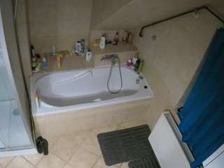 Julmodels Bathroom 2nd Floor-1