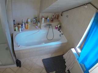 Julmodels Bathroom 2nd Floor-1