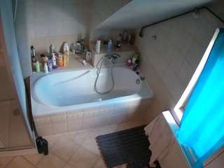 Julmodels Bathroom 2nd Floor-1 live cam preview