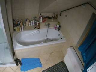 Julmodels Bathroom 2nd Floor-1 live cam preview