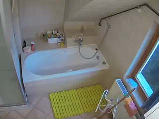 Julmodels Bathroom 2nd Floor-1's Live Sex Cam Show