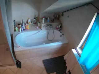 Julmodels Bathroom 2nd Floor-1