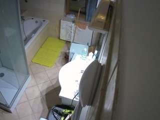 voyeurcam-julmodels-bath-2nd-2