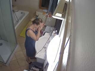 voyeurcam-julmodels-bath-2nd-2 Spycam Voyeur camsoda