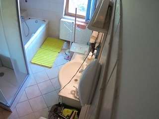 voyeurcam-julmodels-bath-2nd-2 Free Cam Model camsoda